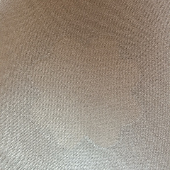 Bali beige underwire bra with petals, size 38B - Picture 6 of 6